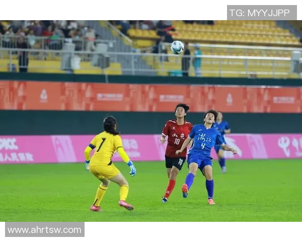 足球明星的精彩瞬间与独特动作解析如何提升比赛观赏性