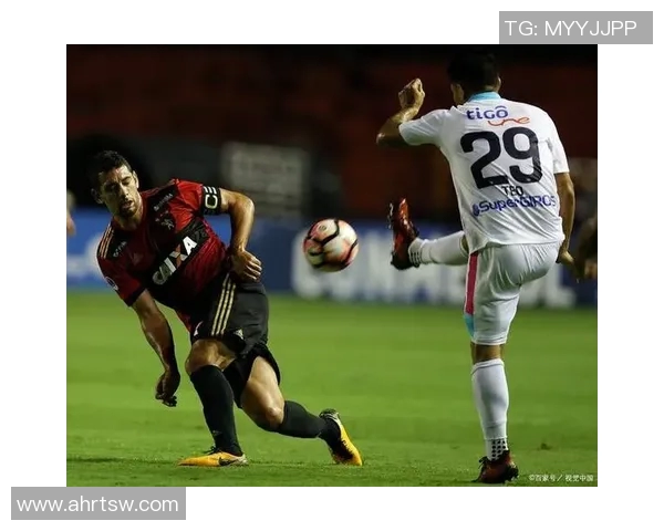 高清足球明星后卫精彩瞬间集锦展现球场风采与实力魅力 高清足球明星后卫精彩瞬间集锦展现球场风采与实力魅力