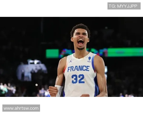 文班亚马新秀表现惊艳场均20分10篮板3盖帽领跑全联盟 文班亚马新秀表现惊艳场均20分10篮板3盖帽领跑全联盟